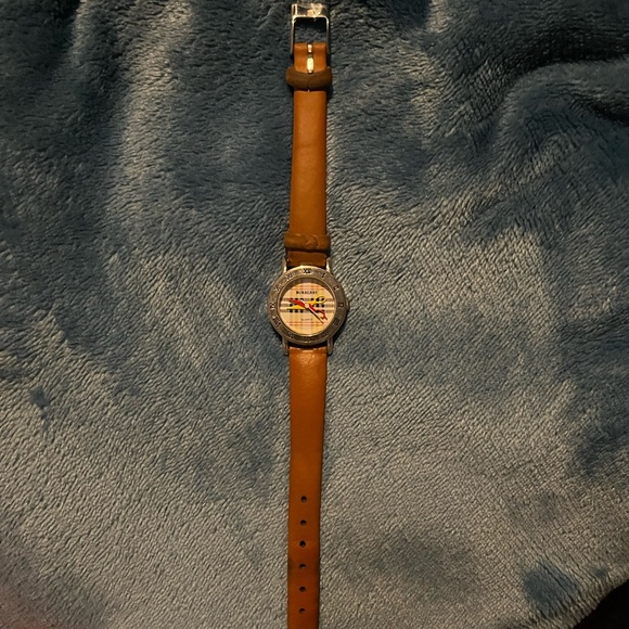 Watch - Picture 6 of 6